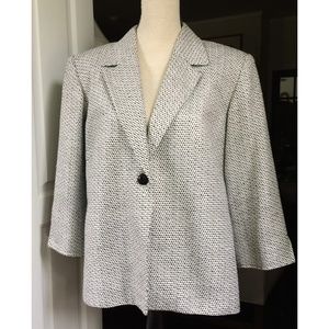 Women's Black and White Blazer